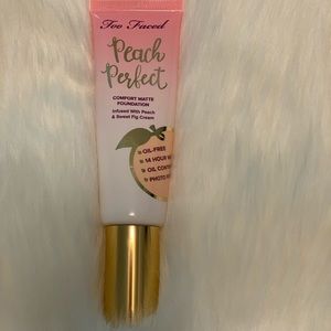 Too faced Foundation